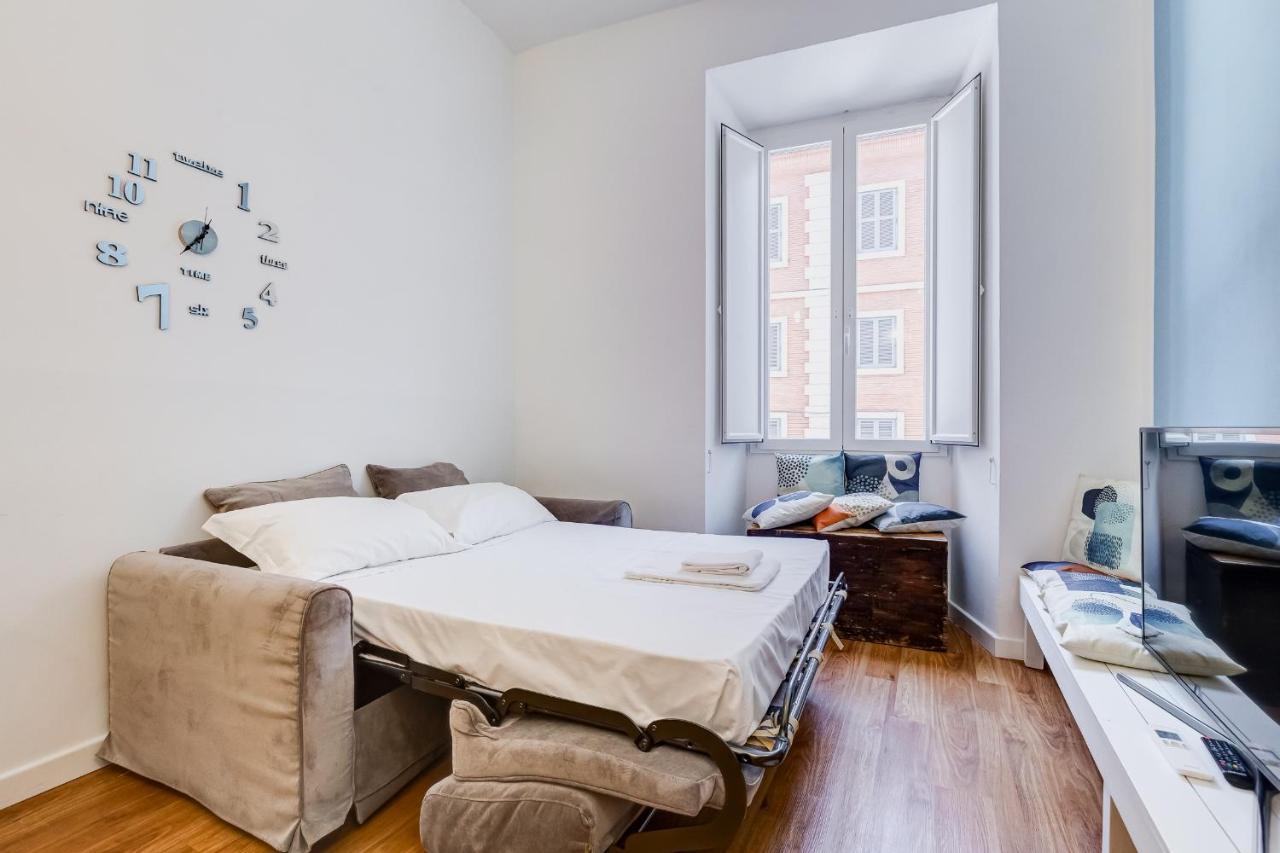 Bmga L Central Holiday House 2Bdr Near Vatican โรม ภายนอก รูปภาพ